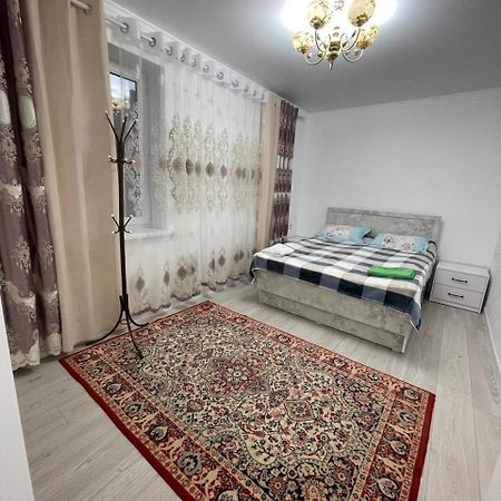 Kochkor Center Guesthouse מראה חיצוני תמונה
