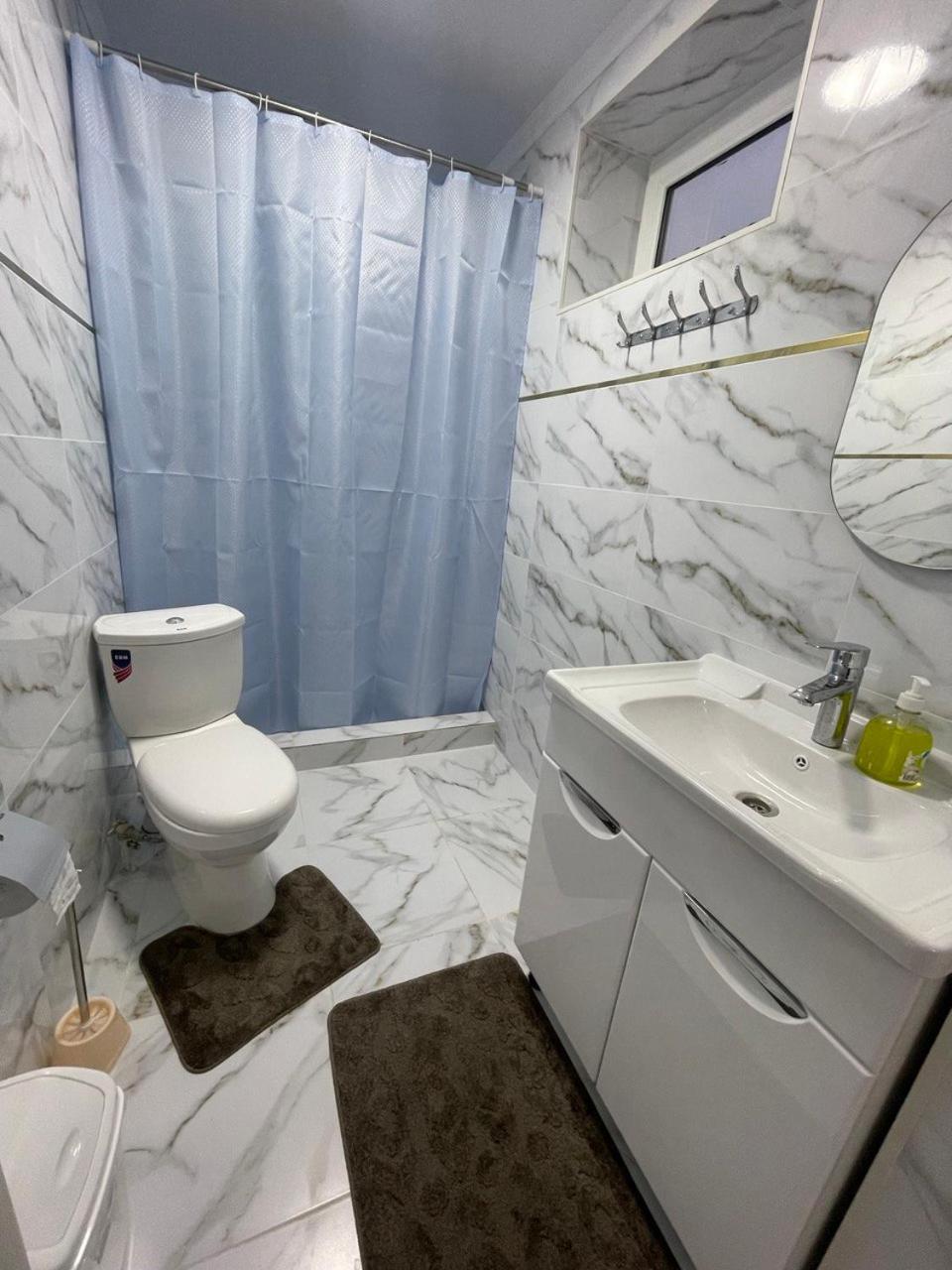 Kochkor Center Guesthouse מראה חיצוני תמונה