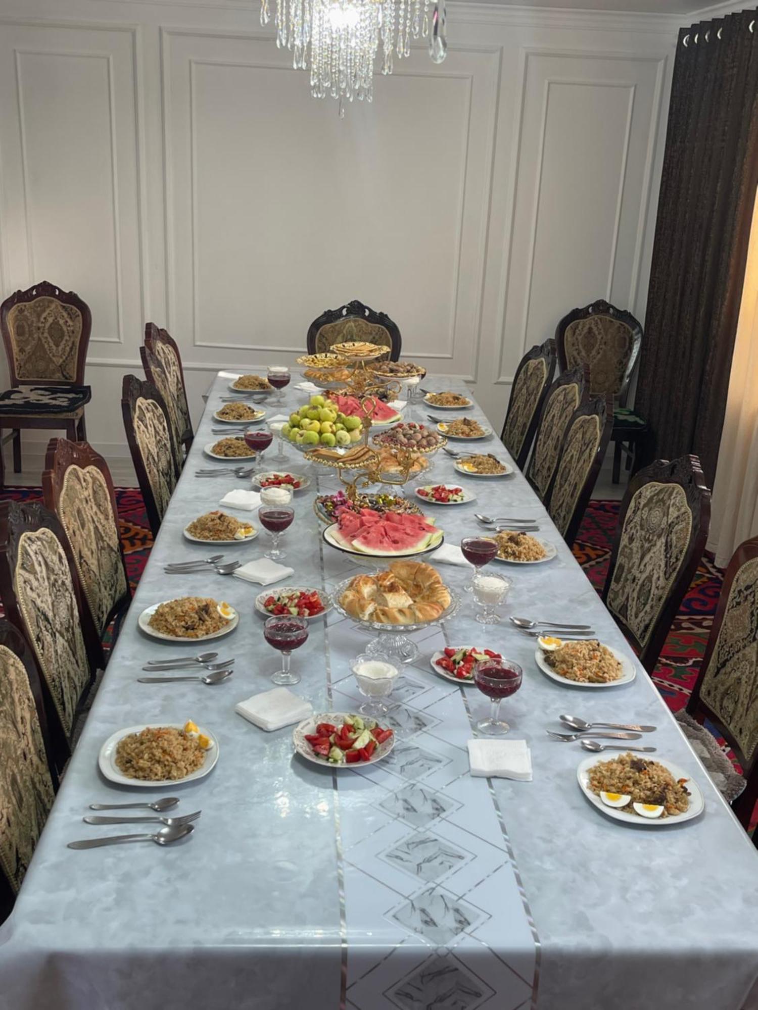 Kochkor Center Guesthouse מראה חיצוני תמונה