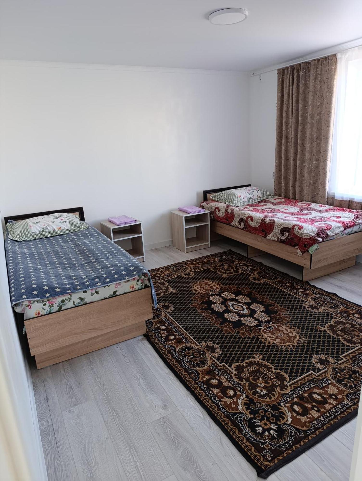 Kochkor Center Guesthouse מראה חיצוני תמונה